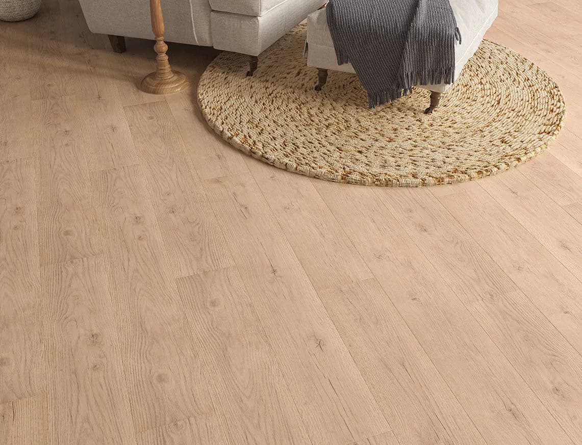 VarioClic 8mm Colorado Laminate in a room